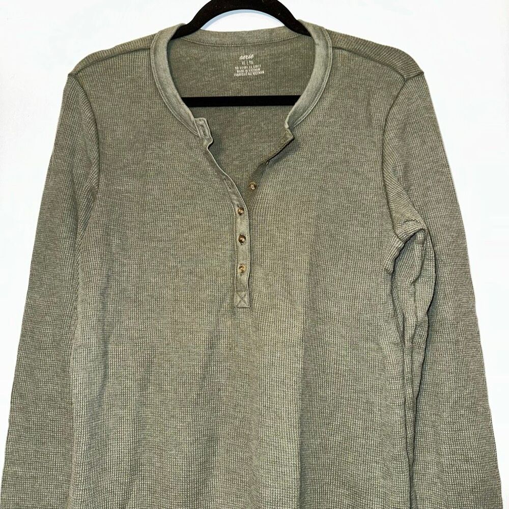 Aerie Women’s XL Henley Shirt Long Sleeve Thermal Waffle Olive Green EUC - Picture 3 of 9